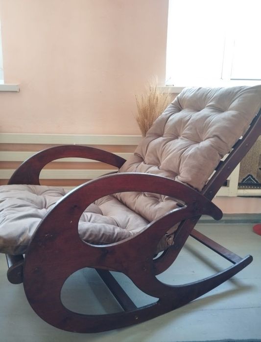 Продам кресло - качалку