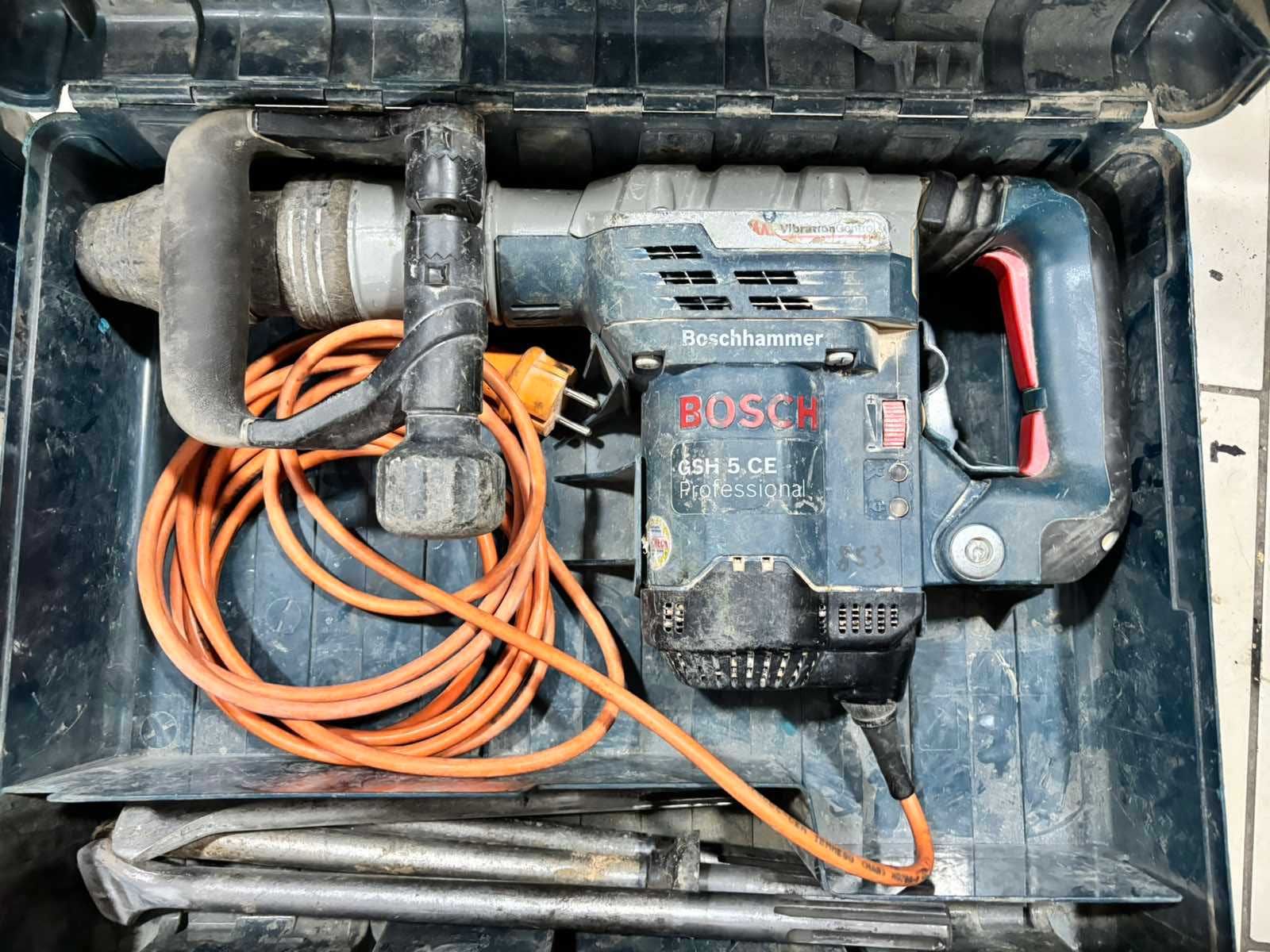 Продавам употребявана Машина Къртач BOSCH GSH 5 CE
