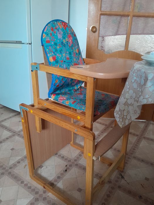 деревянный детский стулчик