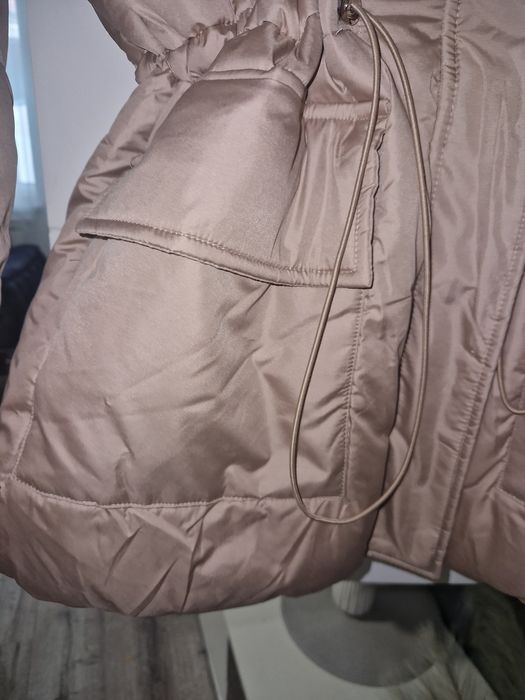 Страхотно ново яке с качулка