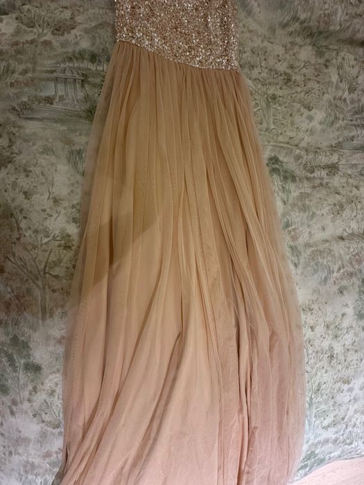 Розова рокля за специален повод