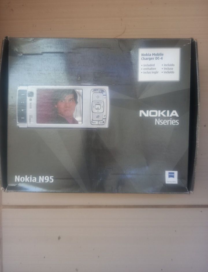 Телефон Nokia N95