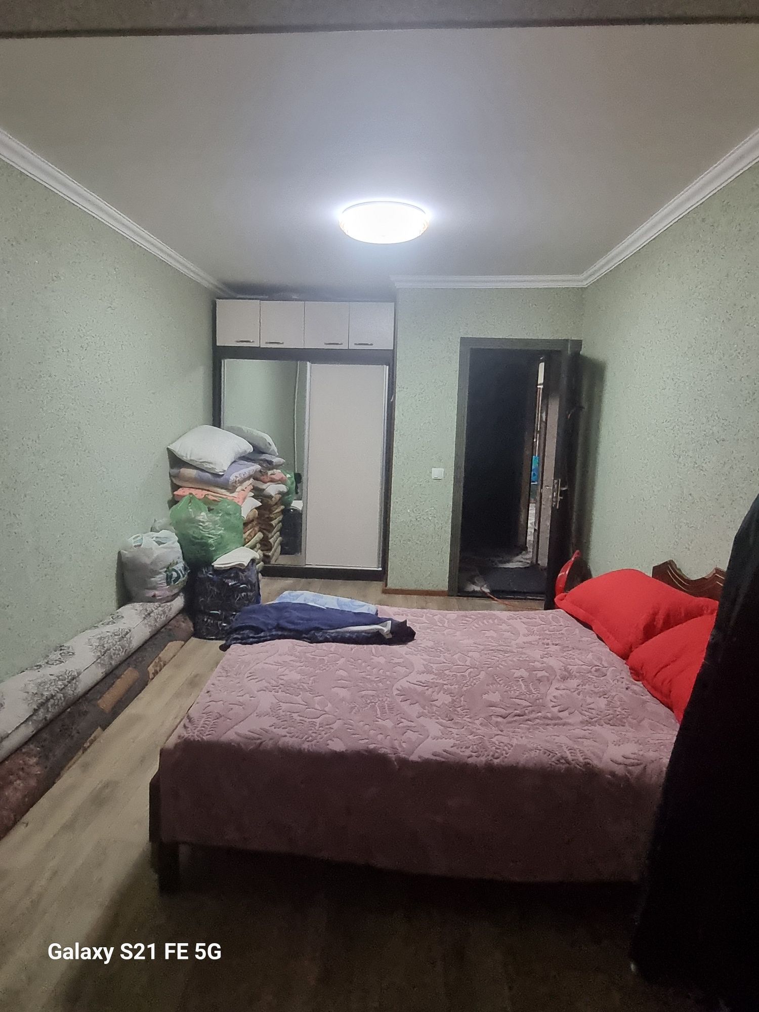 2 Sonali uy srochno sotiladi