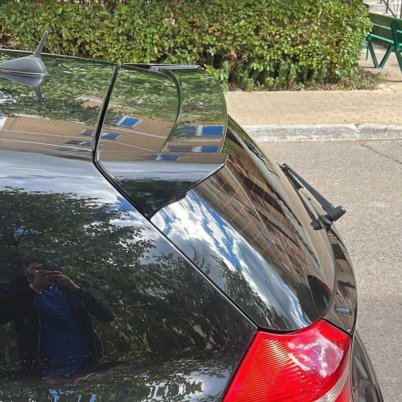 Eleron Luneta Lip Portbagaj Spoiler BMW Seria 1 E81 E87, Negru lucios
