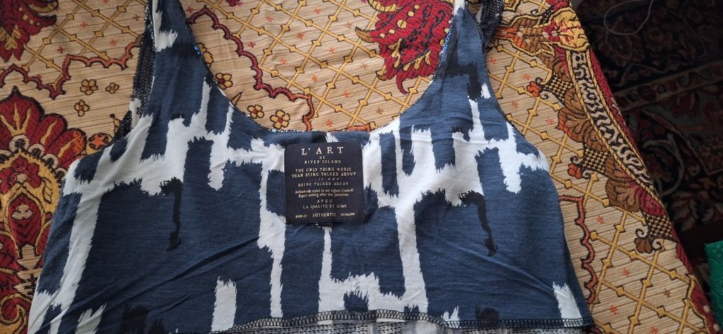 L'Art de River Island! Piesa evenimente!