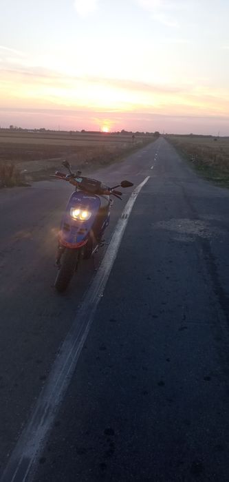 Vând scuter gilera  runner