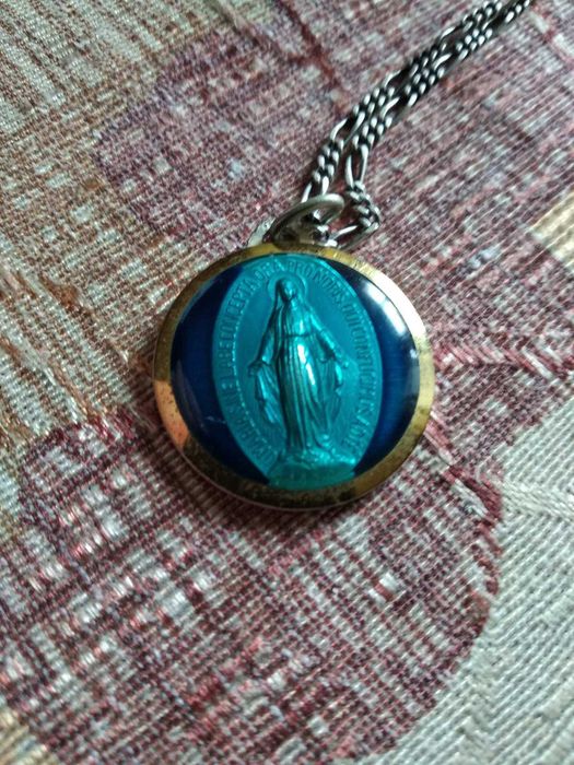 Медалион с изображение на Исус