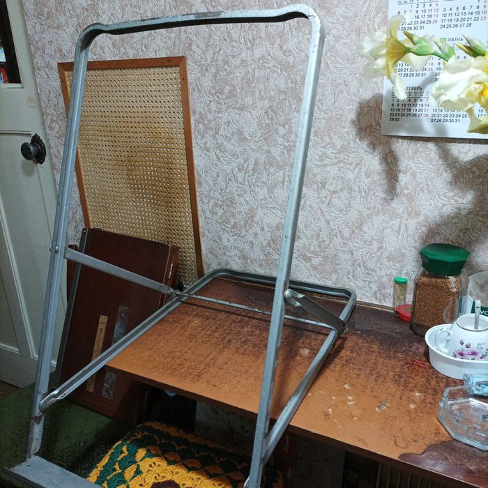 Зеркало напольное антикварное,  2,2 *0,9метра. Подставка для  доски