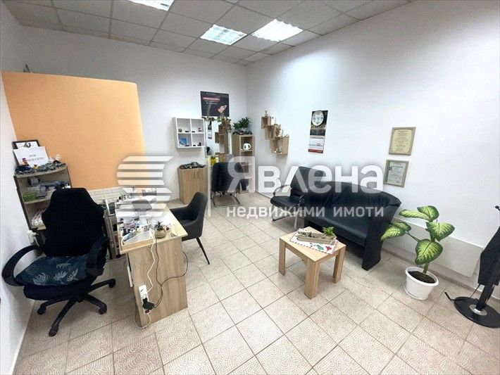 Дава се под наем Магазин в Бургас, Център - 24 кв.м за 128 € - Снимка #1