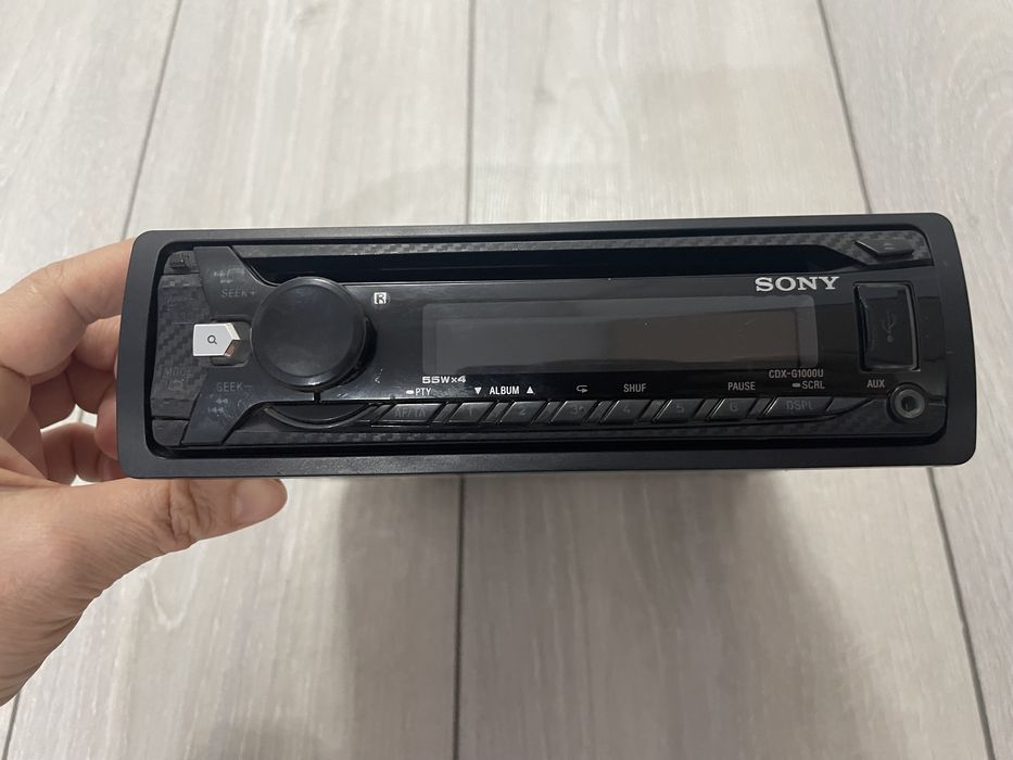 Продам магнитолу Sony