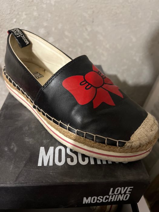 Оригинални обувки love moshino Dsq2 EA7 Clarks
