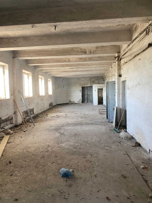 De vanzare/inchiriere Cladire P+E si teren aferent