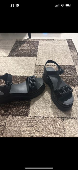 Sandale cu platforma
