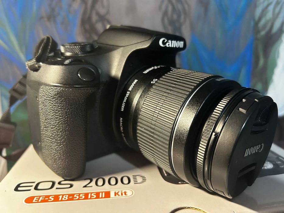 Vand camera Canon EOS 2000D + Obiectiv EF-S 18-55m