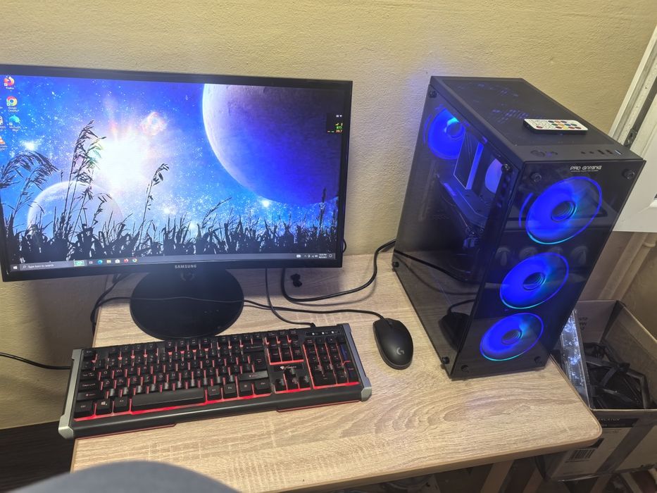 Calculator complet de gaming cu monitor și i7 9700