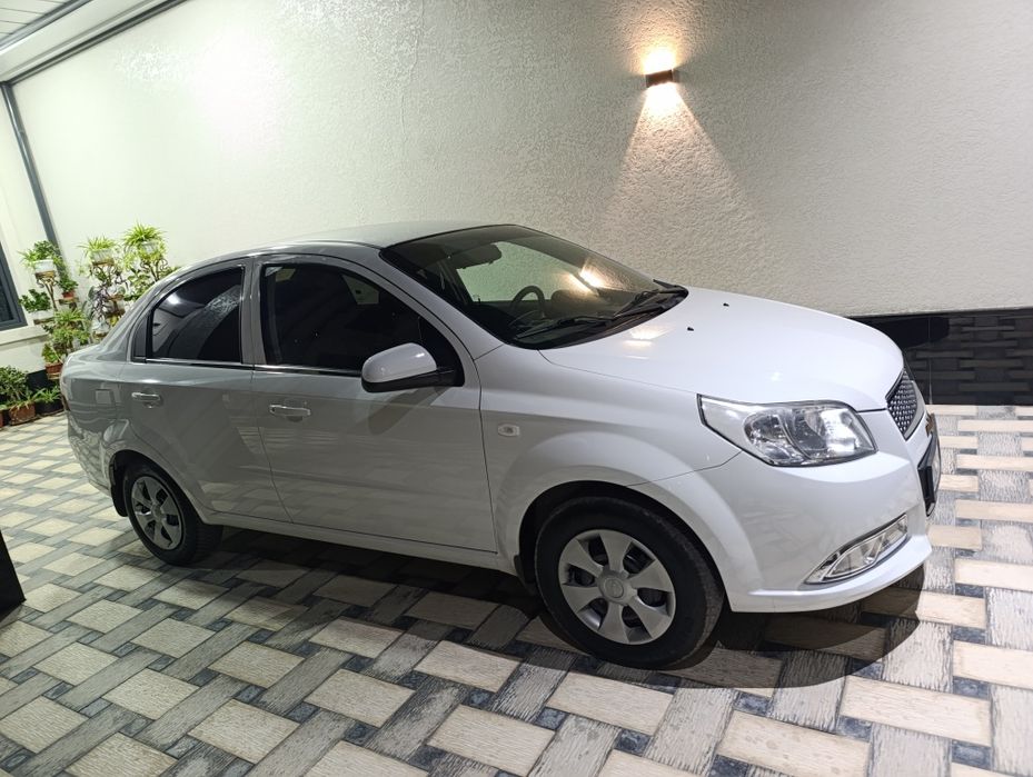 Nexia-3 mexanika 2018 sotiladi.