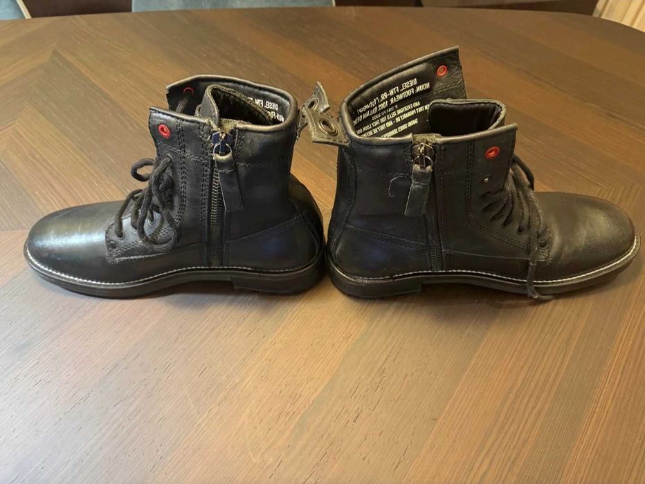 Ghete Diesel nr 44 cu 28 cm, noi, originale