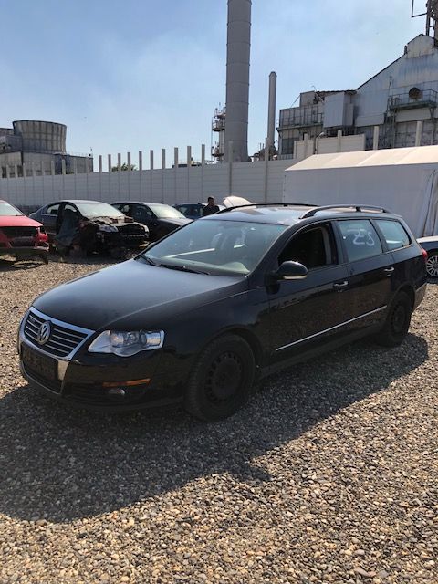 Dezmembrez Vw Passat negru 1,,9tdi tip bls an 2008