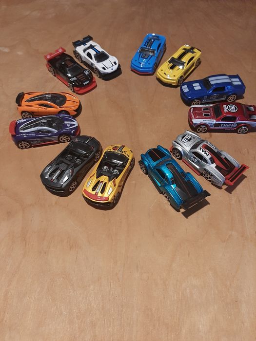 Машинки модельки