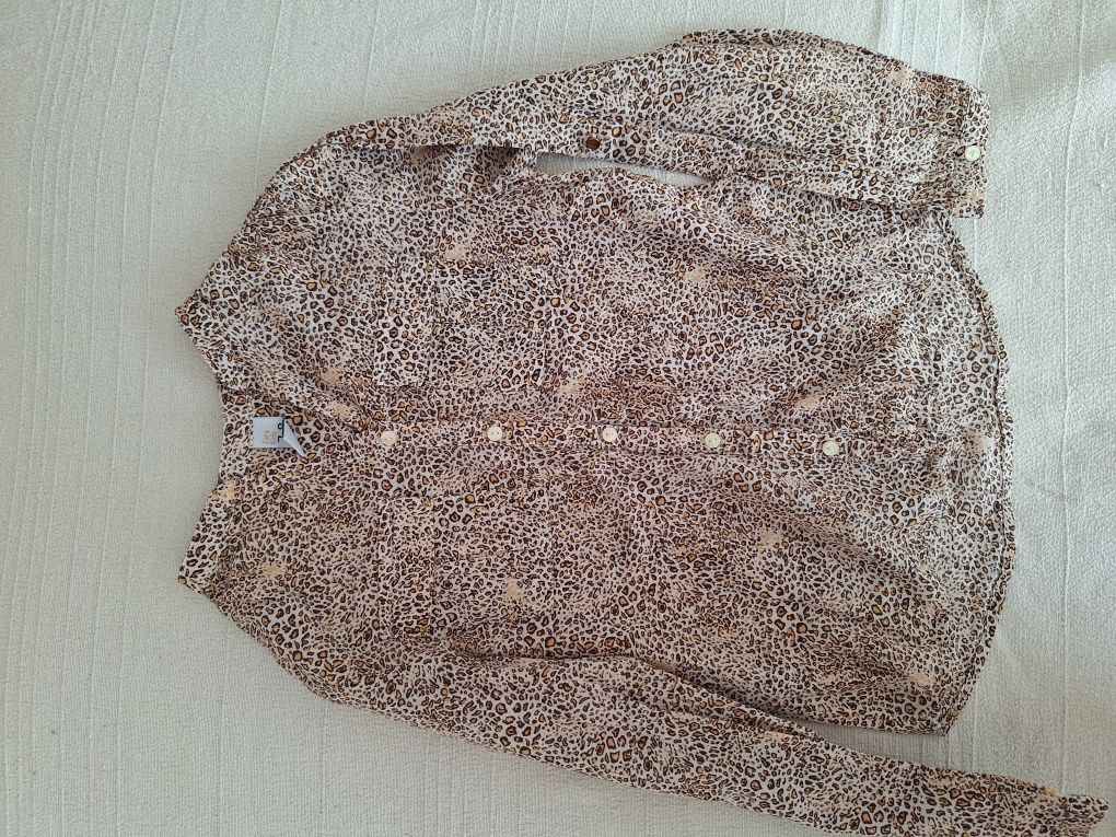 Лот дрешки за момиче 128 см, 7 г