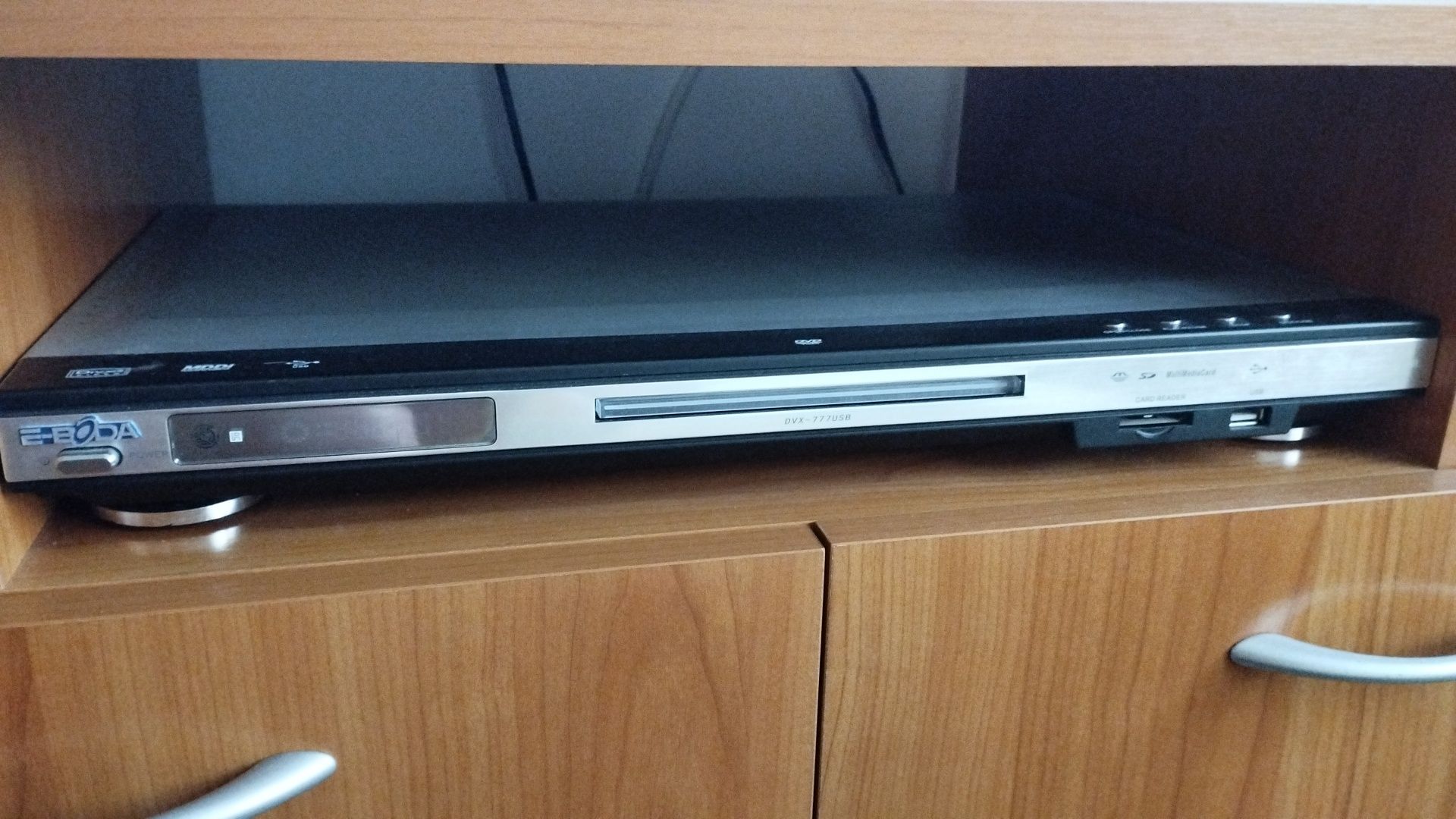 Vând DVD Player E-BODA