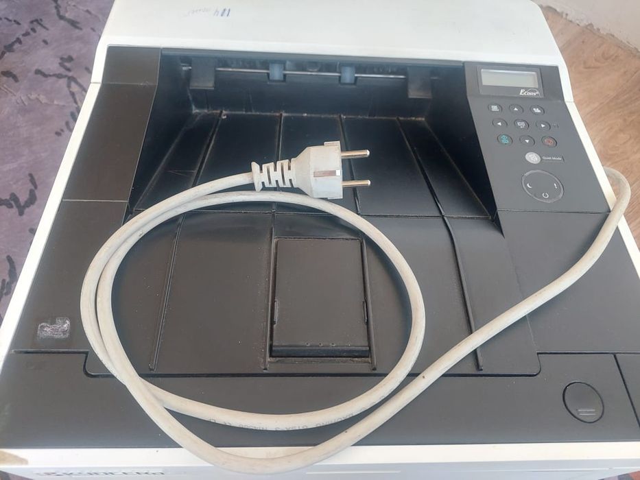 Продам kyosera принтеп