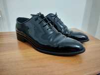 Pantofi din piele