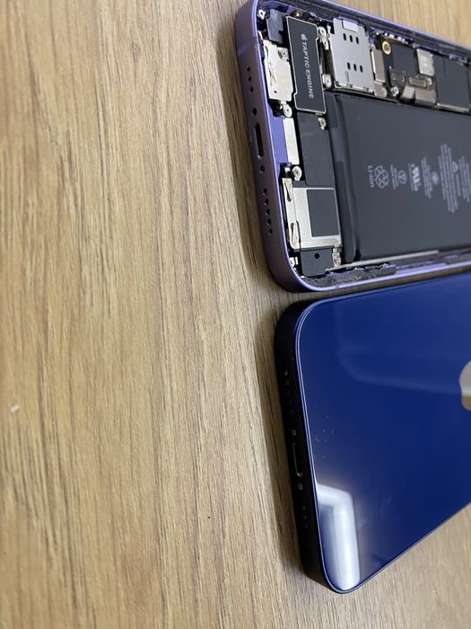 Корпус и iPhone 12 Перфектни-За части