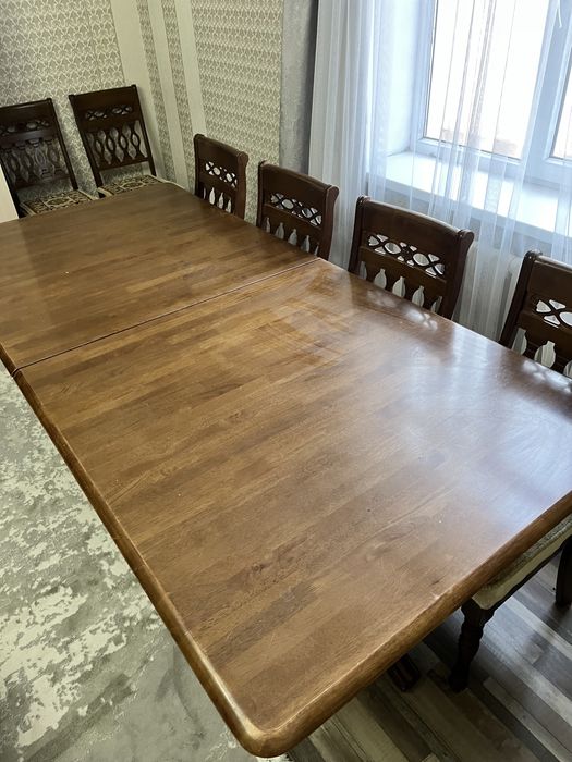 Гостиный стол красное дерево