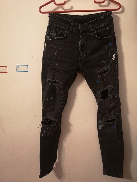 Blugi Bershka și hanorac Champion