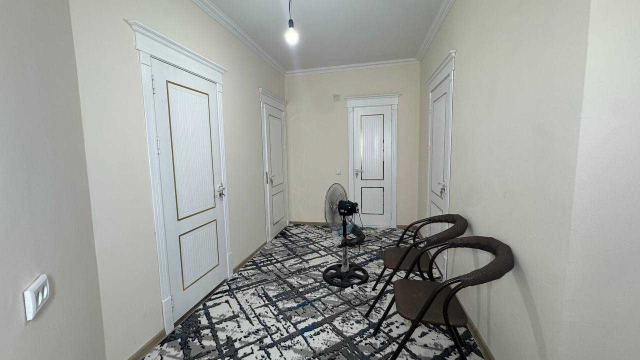 Шакар қишлоқ  2 хонали квартира ижарага берилади.ID: 1243