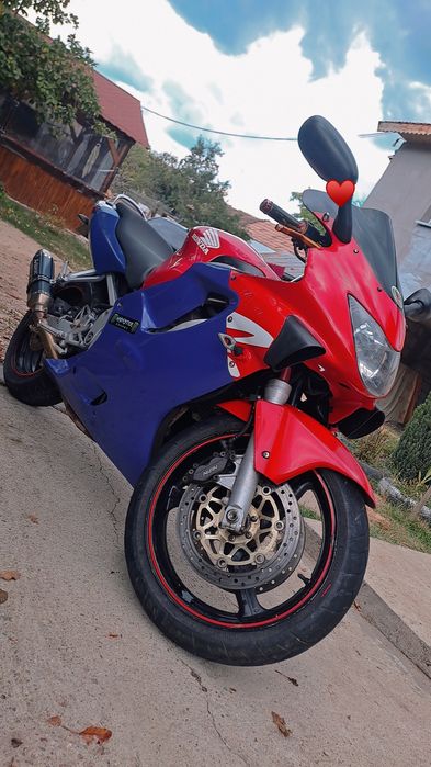 Vând honda cbr f4 600cc