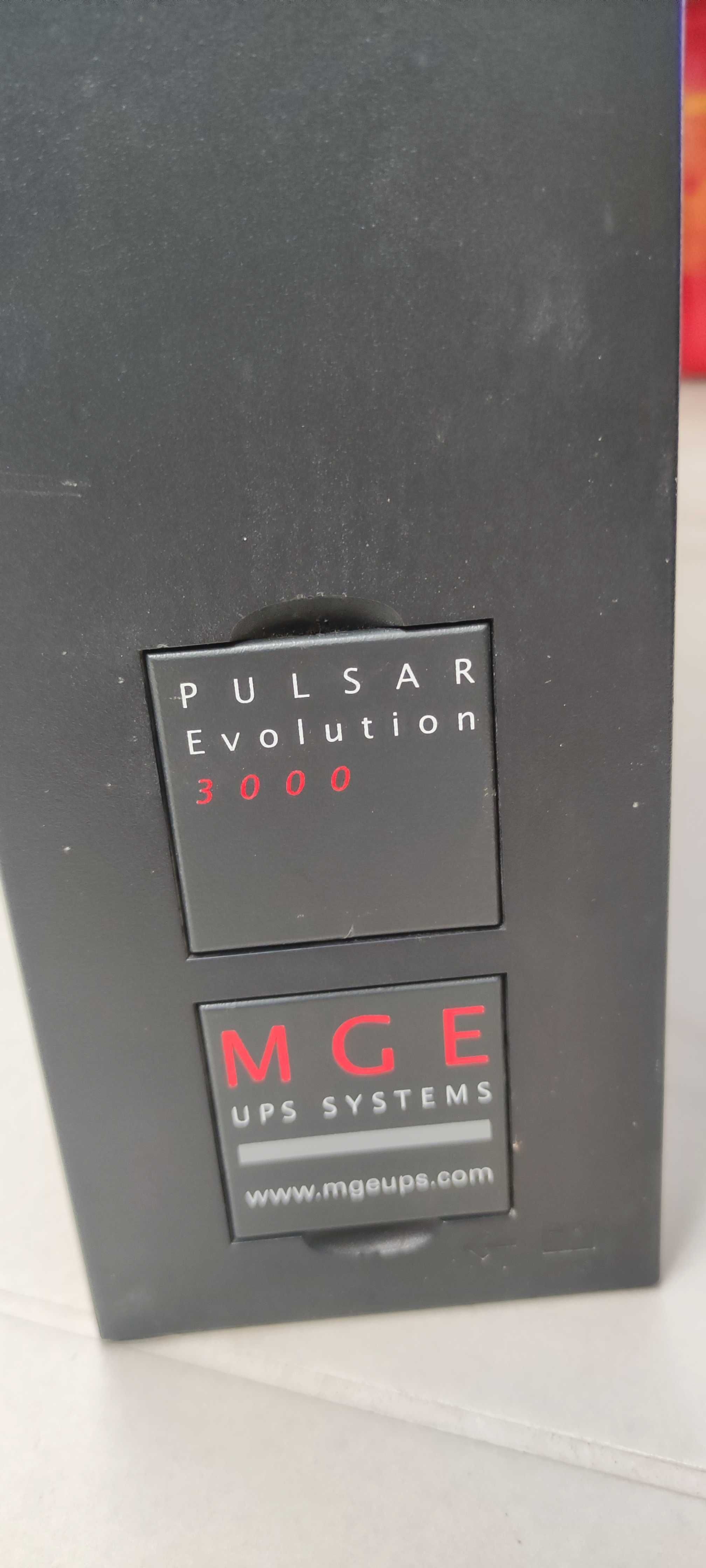 UPS Pulsar Evolution 3000 MGE line interactive - за части