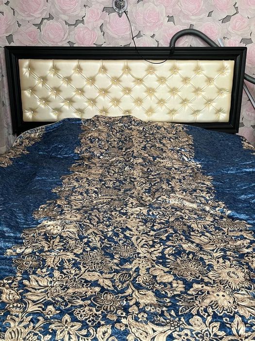 Продам кровать 2х с матрацем