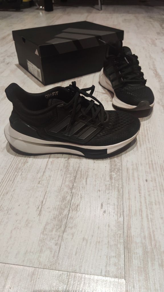 Дамски Маратонки Adidas 36 номер