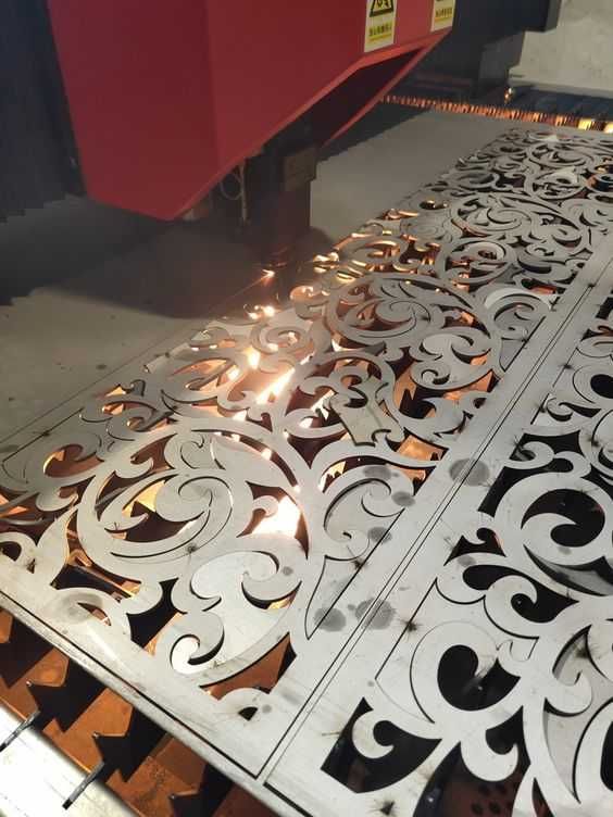 CNC Confectii Metalice de Calitate - Garduri, Balustrade, Porti