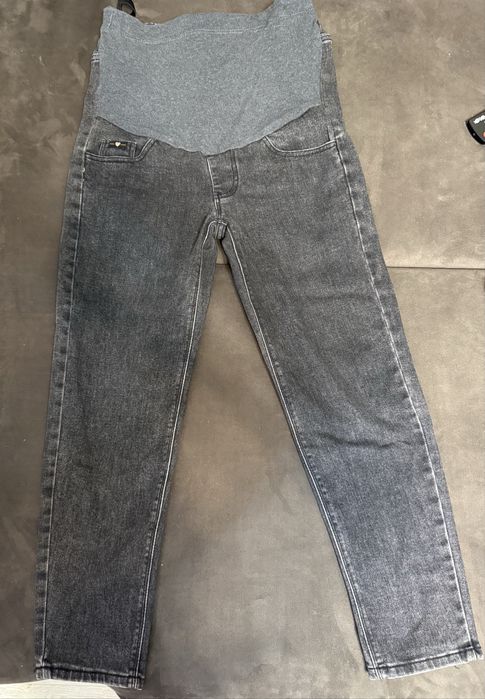 Отдам вещи (джинсы) для беременных р-р до 46-го и пакет для новорожд