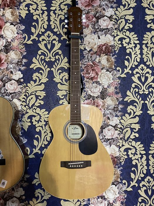 Гитара акустика новая