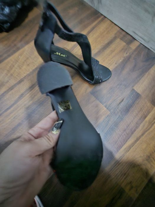 Sandale dama 36 fara defect