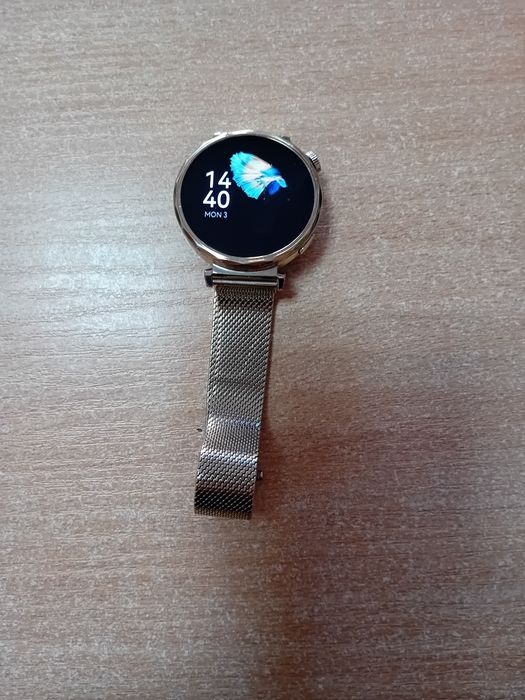 Смарт часовник..