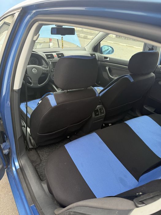 Volkswagen Golf 5 automat 1.6 Benzina