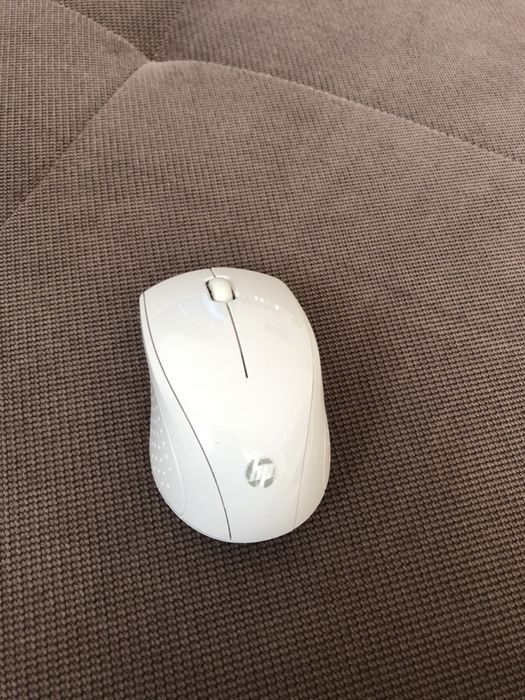 Vând mouse Nou wirless ( wifi )