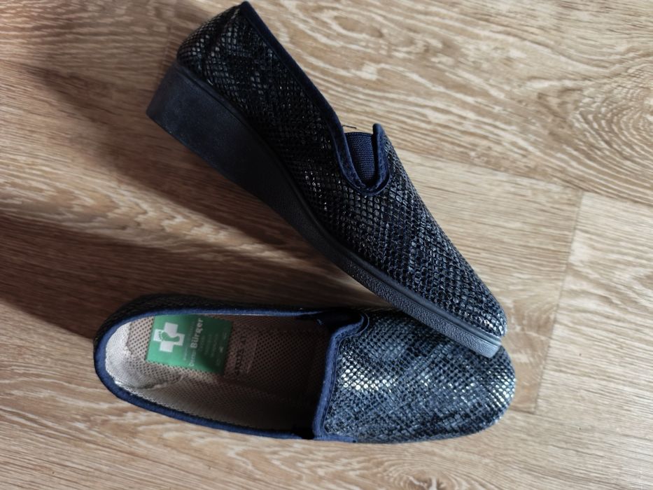 Продам мокасы новые