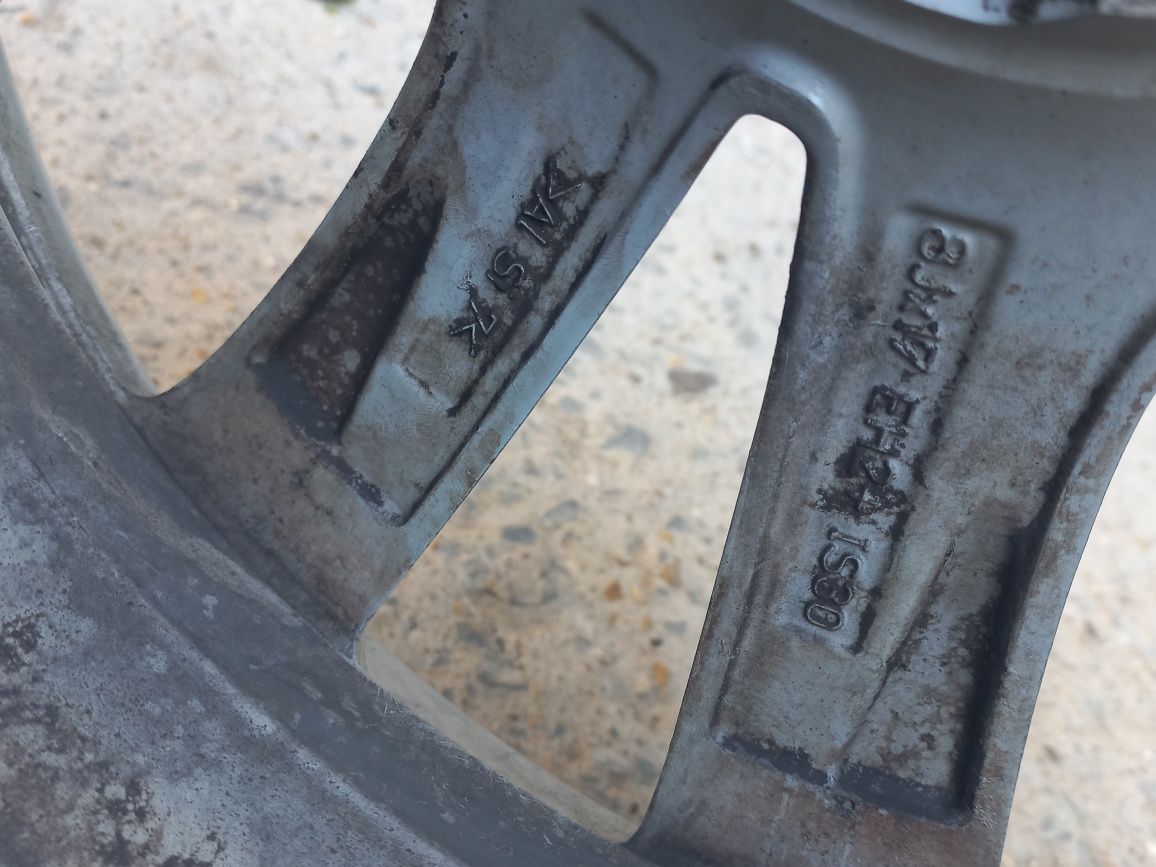 17 5×120 Bmw Style 236 E90 E91 E92 F10 F11 F01 F20 F30 8j et30 Гуми