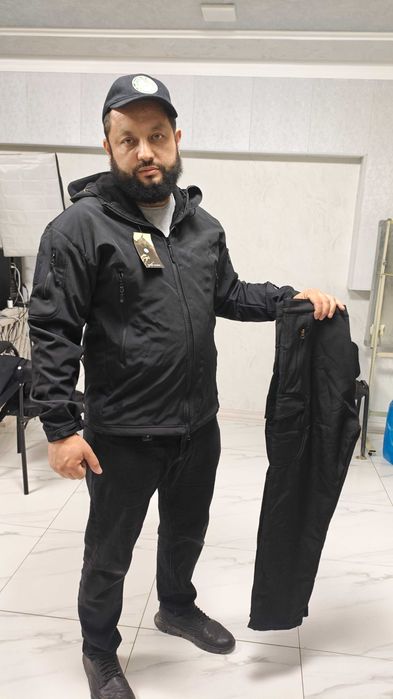 Куртка комплект сотилади янги