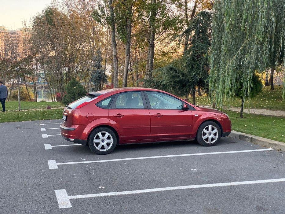 Ford Foscus  135000km reali benzina+GPL (nou)