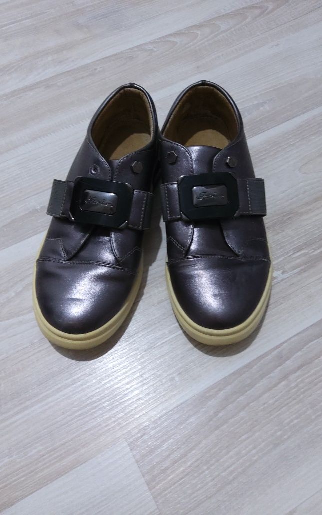 Туфли для девочек, школьные ботинки