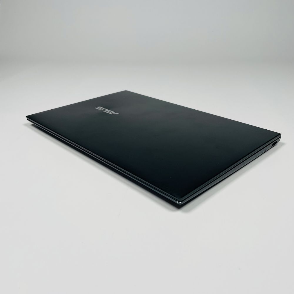 ASUS ZenBook 13 OLED/Ryzen 5 5600U 16MB/512GB NVMe/8GB LPDDR4X