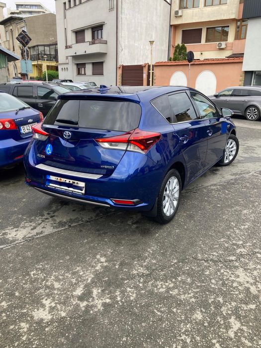 Toyota Auris Hybrid