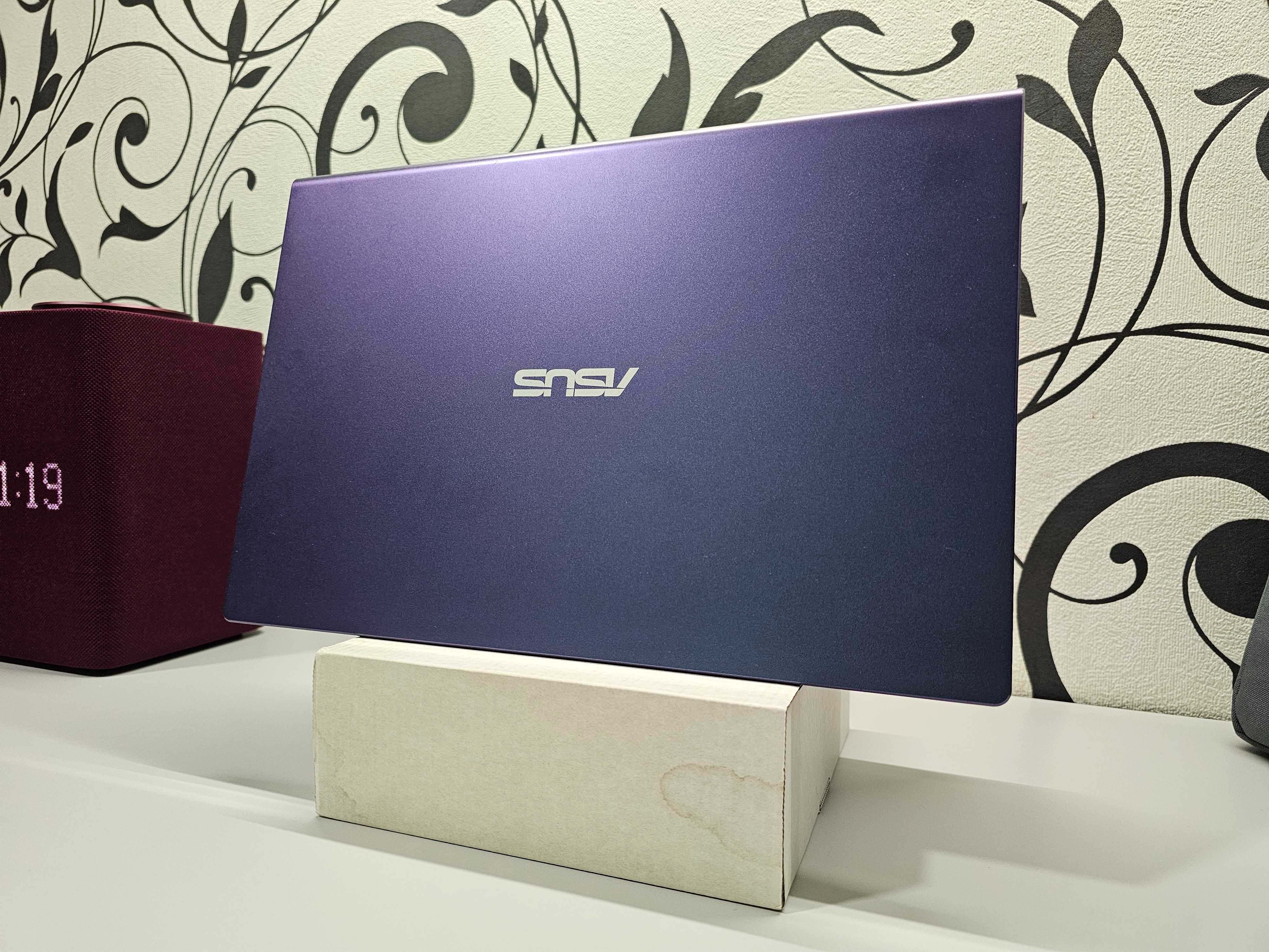 ПРОДАМ ASUS X415JF Ноутбук c Видеокартой GOLD6805/8GB/256SSD/MX130/14"